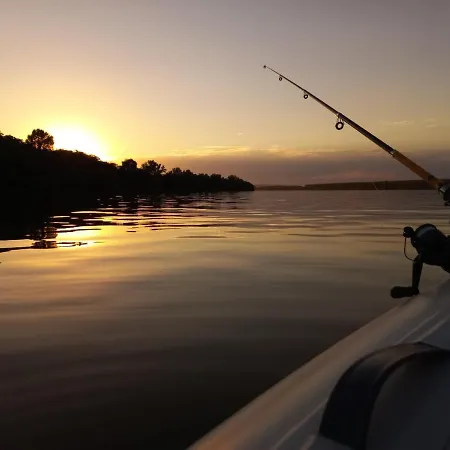 Bora Kuce Na Reci