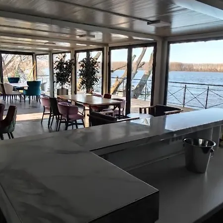 Bora Kuce Na Reci * 贝尔格莱德