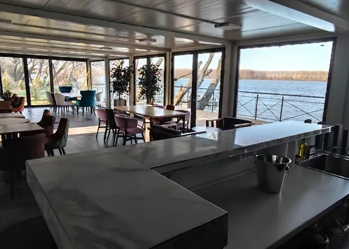 Bora Kuce Na Reci * 贝尔格莱德